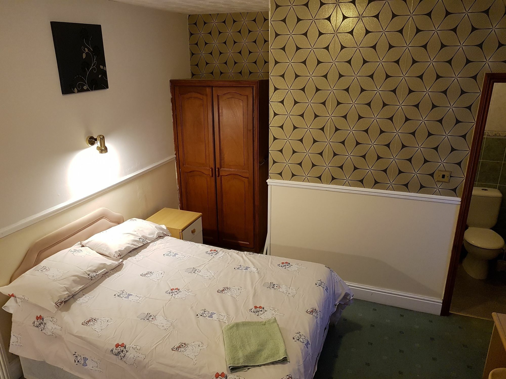 Chatley Court Guest House Бридлінгтон Екстер'єр фото