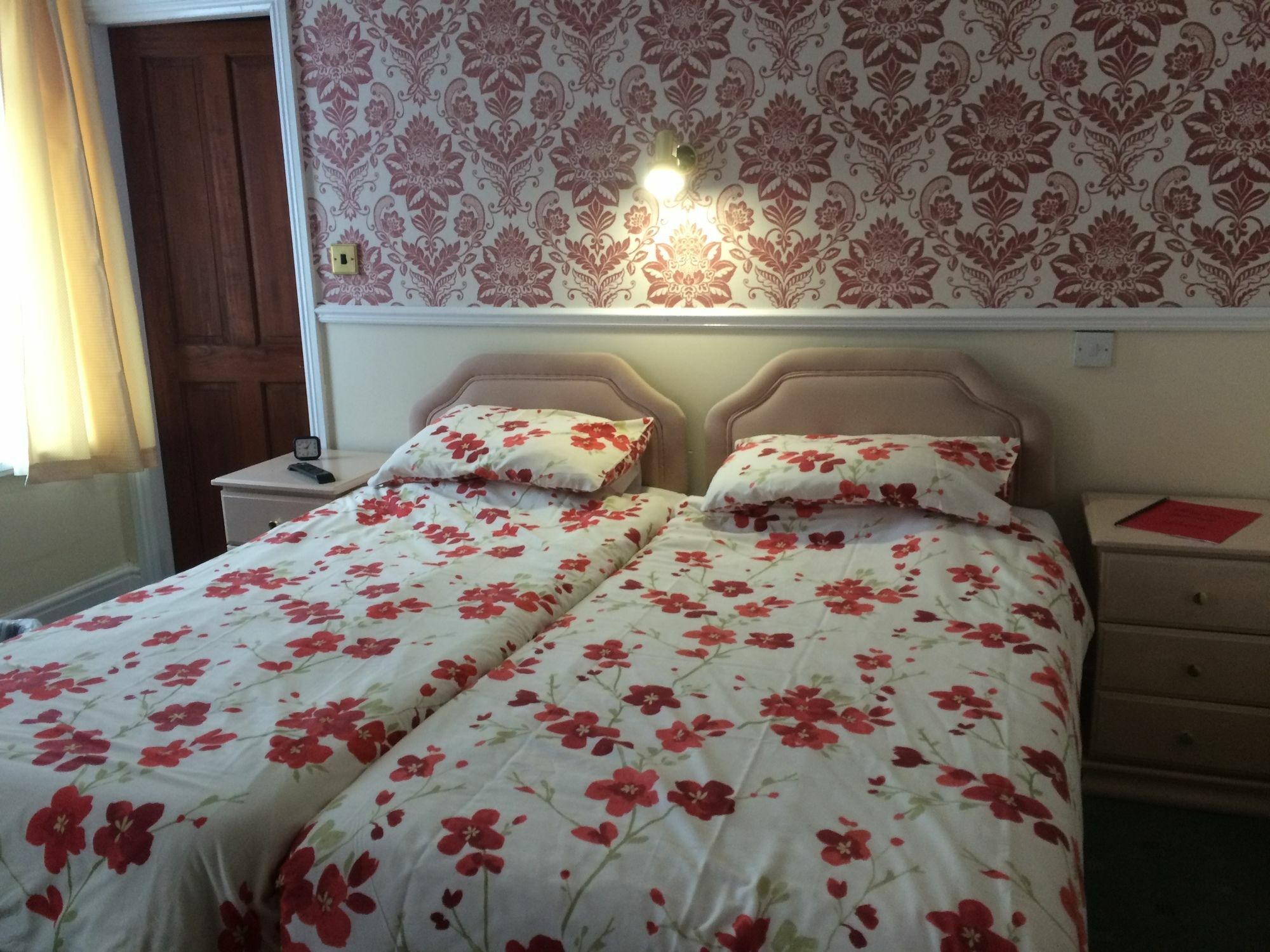 Chatley Court Guest House Бридлінгтон Екстер'єр фото
